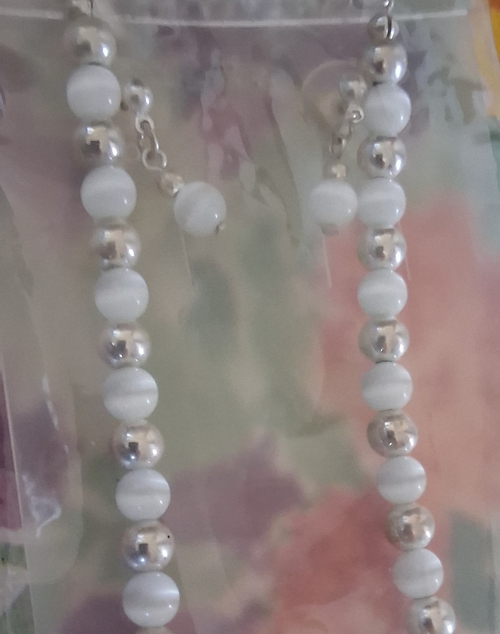 Lustrous White Pearl Bead Necklace Set for Women - Picture 2 of 3
